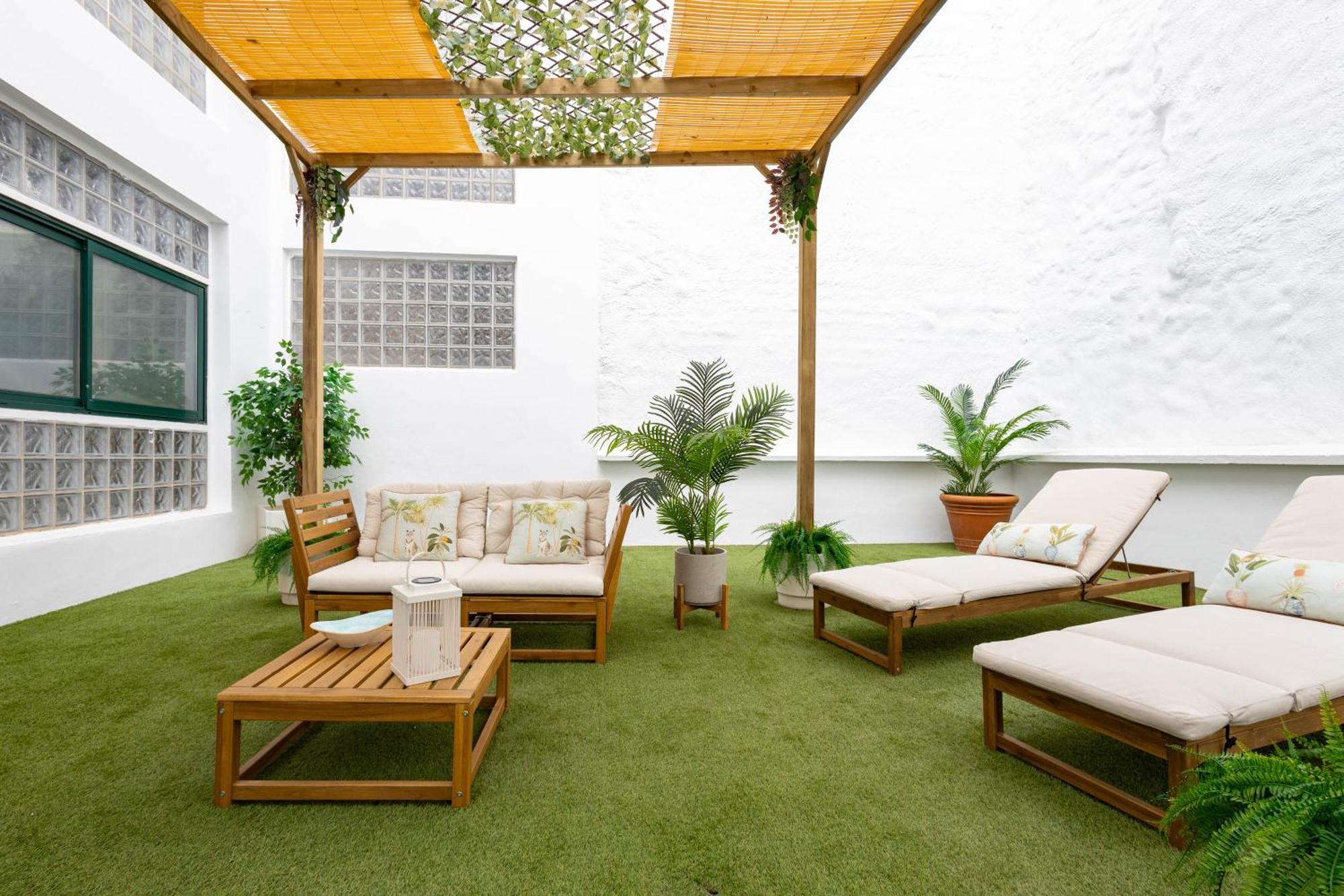 Appartamento C30 Deluxe Studio With Terrace Into Cathedral Square Málaga Esterno foto