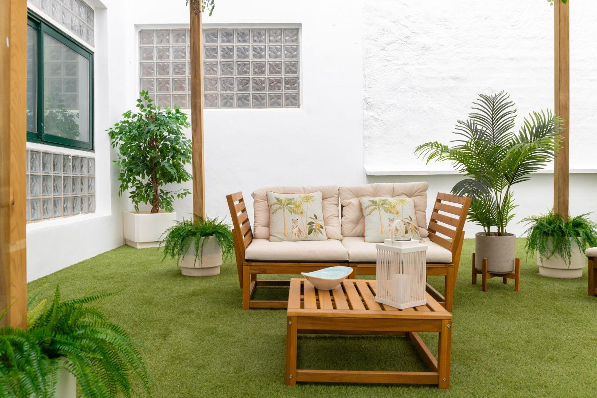 Appartamento C30 Deluxe Studio With Terrace Into Cathedral Square Málaga Esterno foto