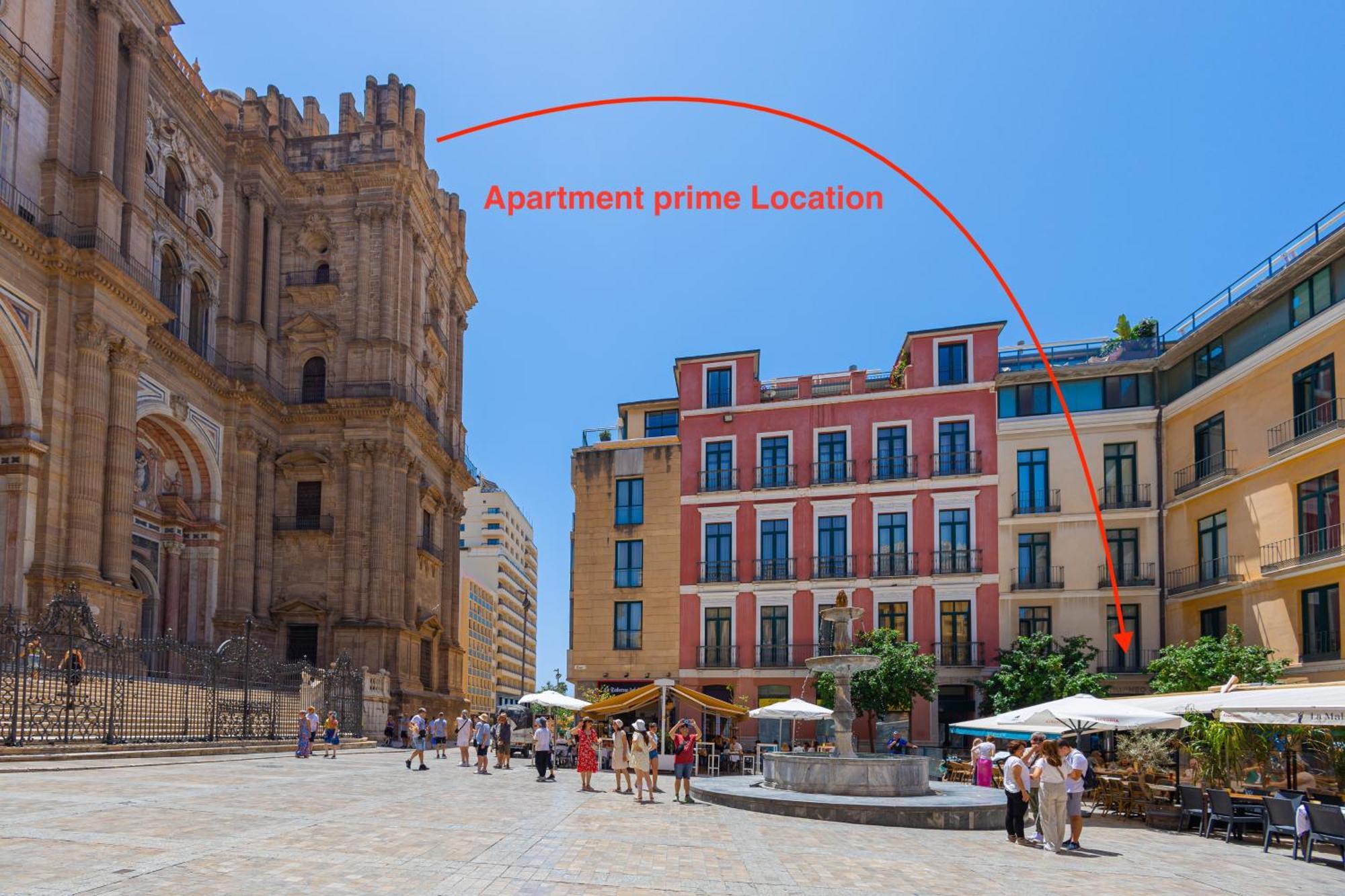 Appartamento C30 Deluxe Studio With Terrace Into Cathedral Square Málaga Esterno foto